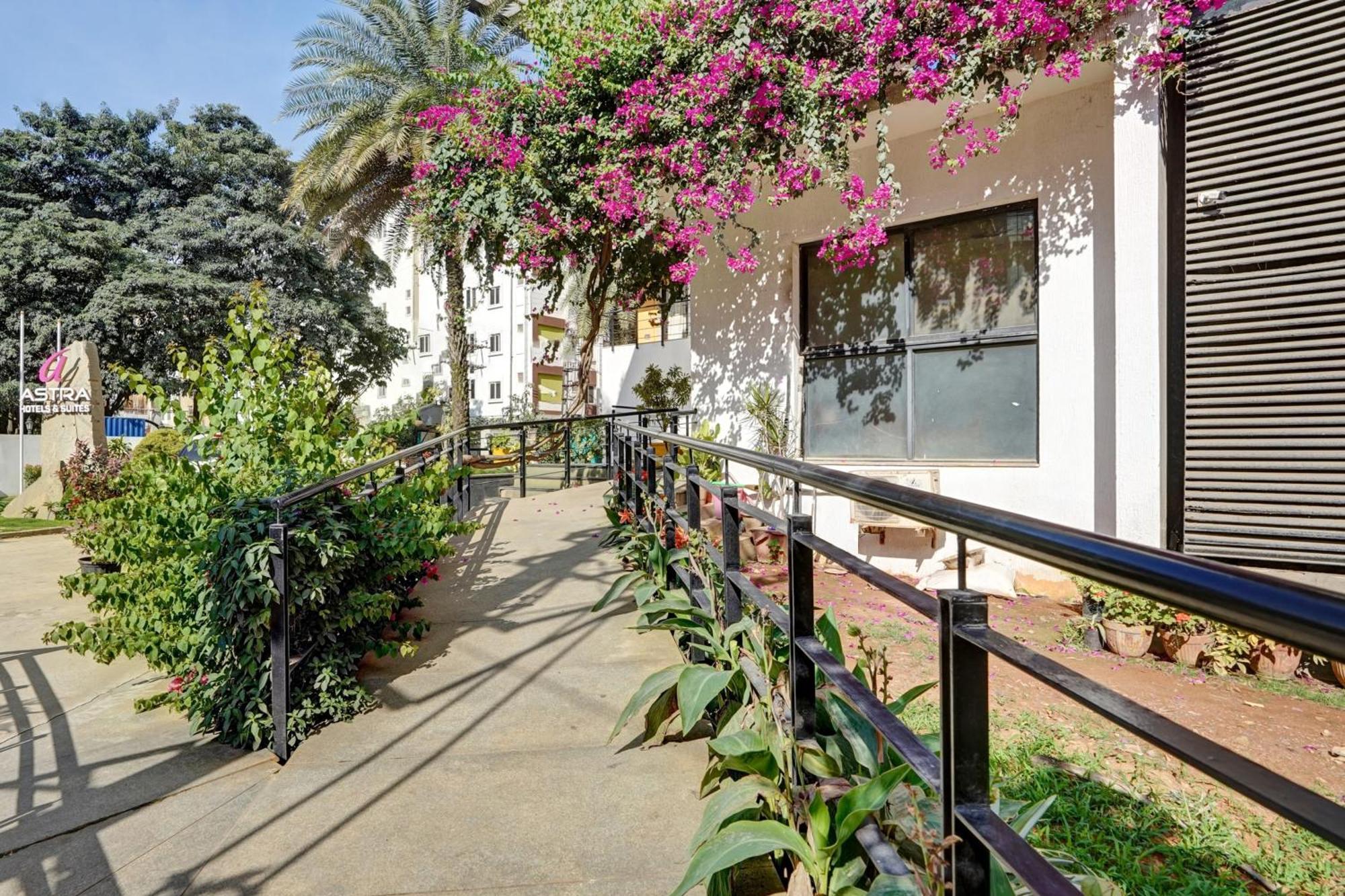 Astra Hotels & Suites - Marathalli Bangalore Exterior foto